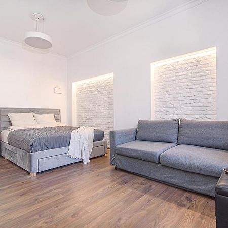 Welcoming Studio In Historic Vilnius With Free Parking By Urban Rent Appartement Buitenkant foto