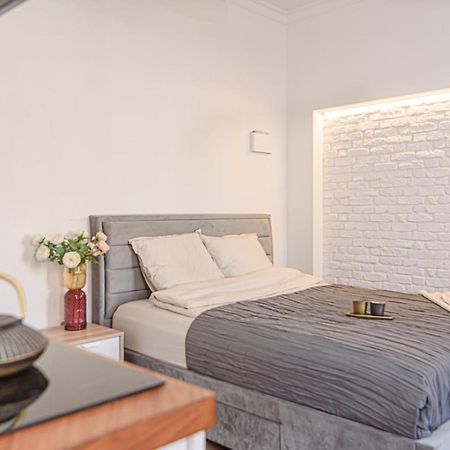 Welcoming Studio In Historic Vilnius With Free Parking By Urban Rent Appartement Buitenkant foto