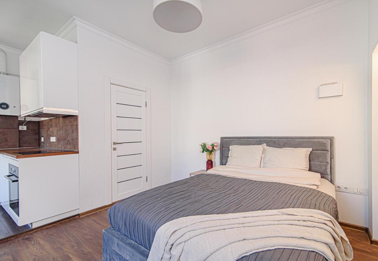 Welcoming Studio In Historic Vilnius With Free Parking By Urban Rent Appartement Buitenkant foto