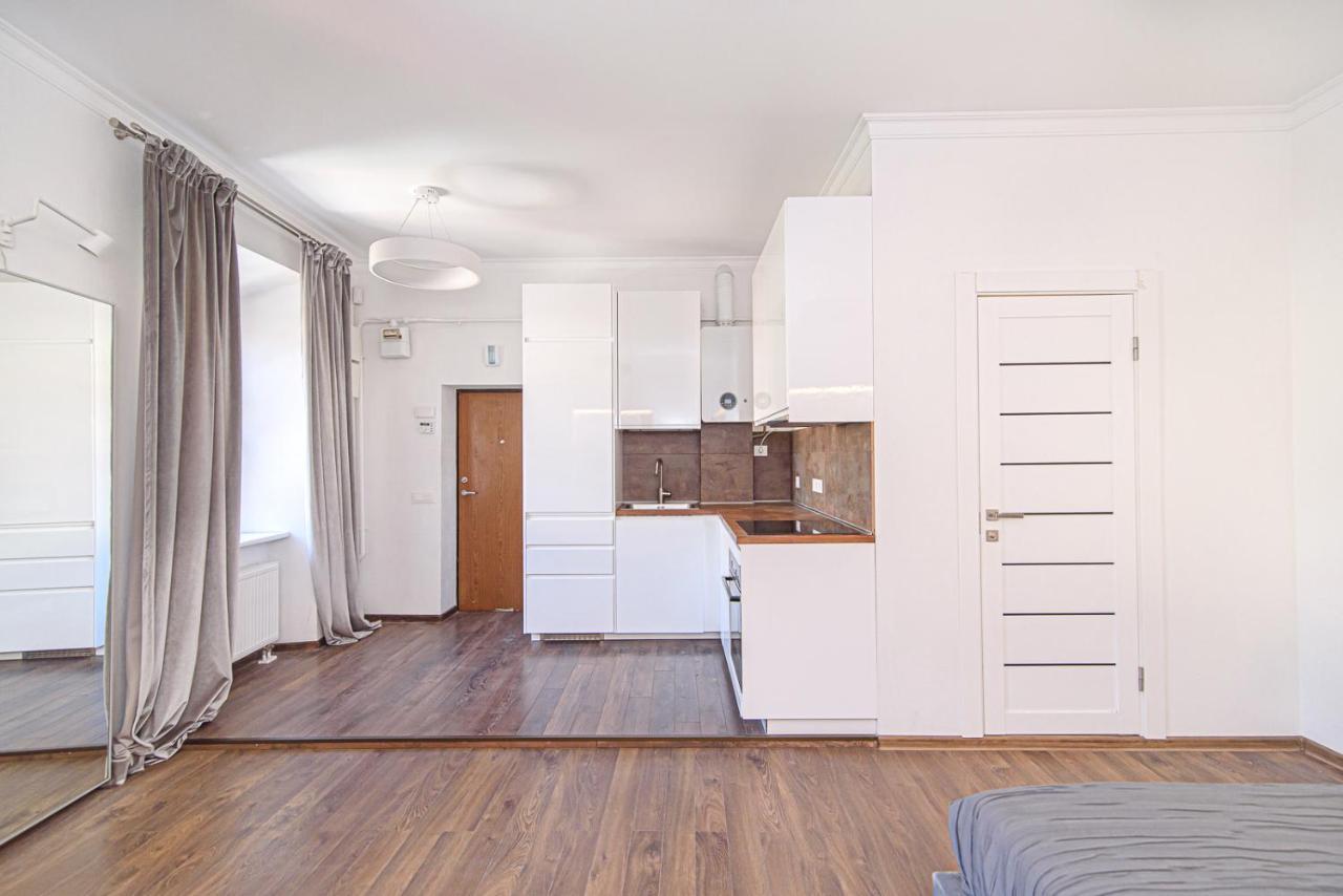 Welcoming Studio In Historic Vilnius With Free Parking By Urban Rent Appartement Buitenkant foto